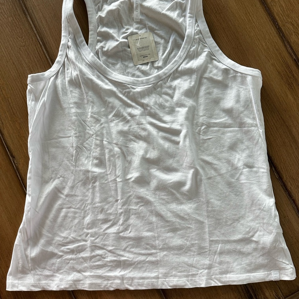 Fabletics White Sleeveless Crop Tank Top